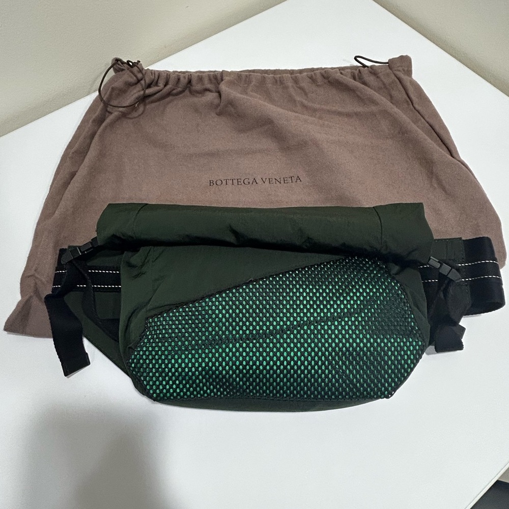 NWT Bottega Veneta Unisex Belt Bag